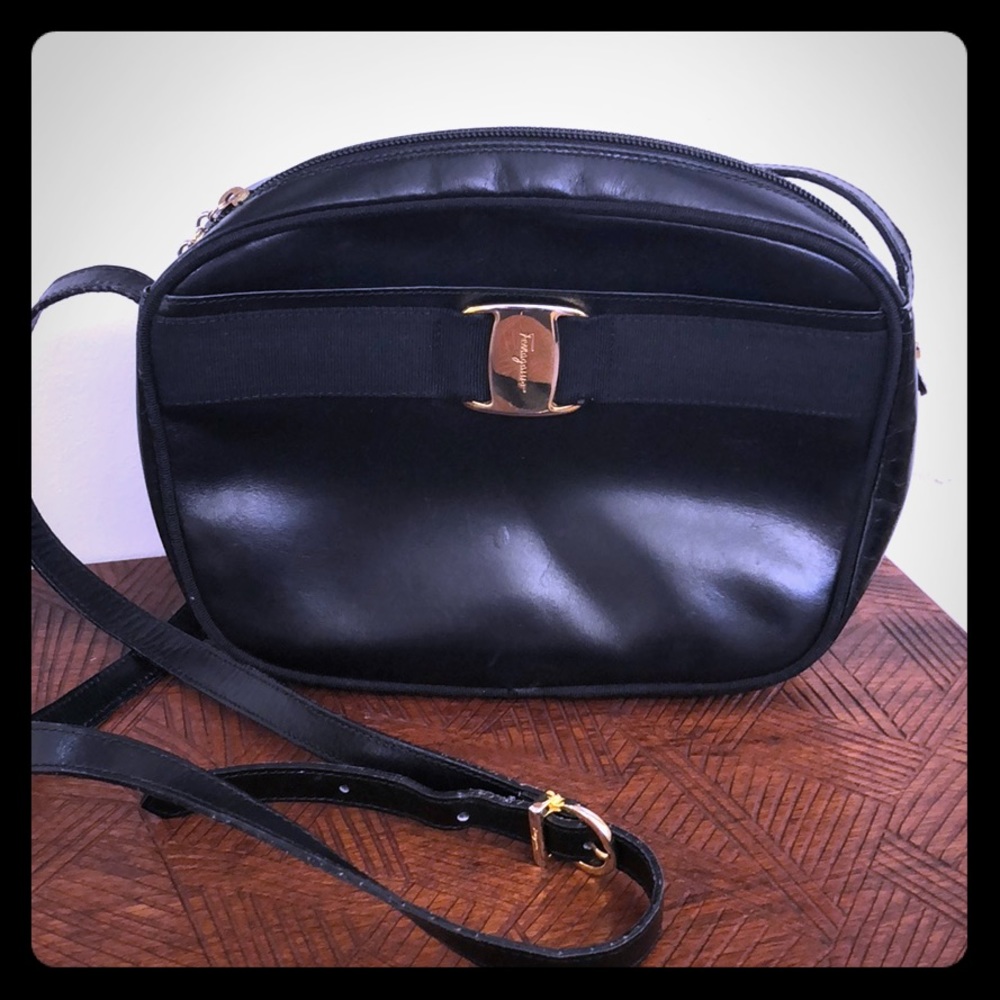 Vintage black leather Ferragamo cross body purse